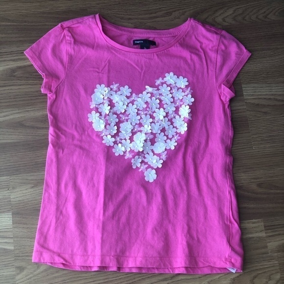 Gap Pink T- Shirt with a Hear and Flowers - Picture 3 of 10